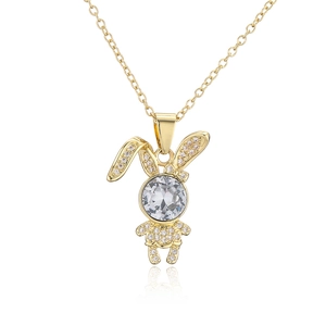 Collana placcata oro 18K con ciondolo a forma di coniglio e cristalli di zircone lucidi