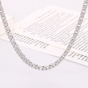 Collana hip-hop in acciaio inossidabile 304 con maglie a fiore e finitura argento