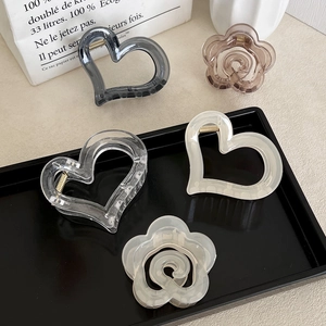 Women Elegant Heart Flower Shape Hair Claw Clips Translucent Plastic Resin Hairpins Minimalist Hair Accessories For Girls