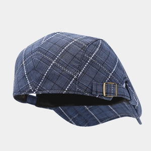 Casquette plate classique à carreaux bleus avec boucle métallique latérale réglable