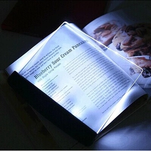 Luce da lettura a LED con pannello piatto trasparente per leggere libri al buio