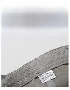 Détail du bandeau absorbant et de la doublure en maille respirante sur la casquette grise
