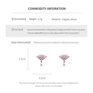 Dimensions détaillées des boucles d'oreilles en zircon en forme d'éventail et perles