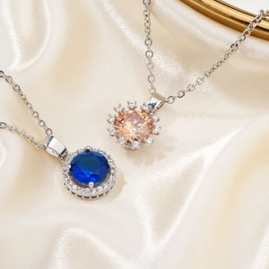 Elegant Round Halo Zirconia Copper Pendant Necklace Multi Color Gemstone Chain Fashion Jewelry For Women Banquet Accessories