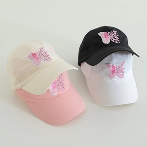 Berretto da Baseball da Bambina Ricamato con Farfalla Asciugatura Rapida Traspirante con Foro per Coda di Cavallo Cappello da Sole per Bambini All'aperto in Poliestere