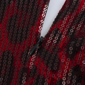 Robe de soirée moulante à paillettes avec détail de fermeture éclair invisible lisse