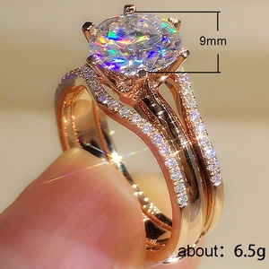 Ensemble bague en or rose avec oxyde de zirconium 9mm à six griffes pour mariage femme