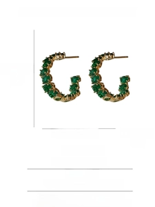 Detailed chart of gold C-shaped rhinestone earrings with dimensions and material info