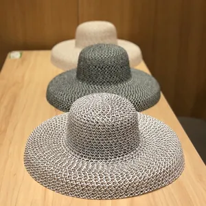 Chapeaux de paille à larges bords pour femmes avec tissage ajouré en trois couleurs