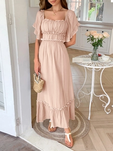 Robe longue rose à taille haute avec manches à volants et détails plissés pour l'été