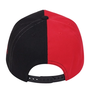 Berretto snapback hip hop bicolore rosso e nero con ricamo laterale e cinturino regolabile
