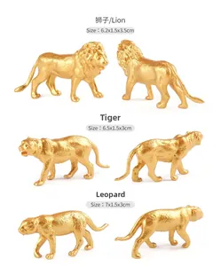 Dettaglio di figurine dorate di leone, tigre e leopardo con dimensioni esatte indicate