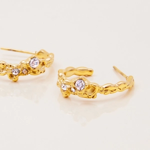 Classic 18K gold-plated stainless steel C-shaped earrings with molten texture and white diamonds