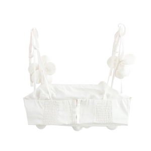 Sweet white crop top with 3D floral decoration and ruffled design for beach holiday