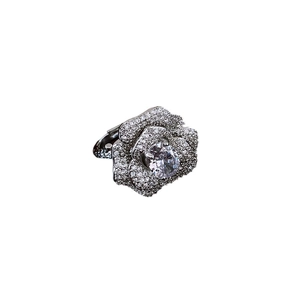 Elegant silver flower open ring with sparkling cubic zirconia in French palace style