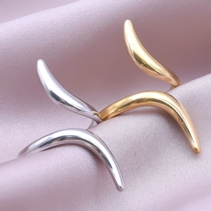 Minimalist adjustable stainless steel crossover rings in gold and silver finish