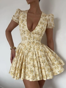 Robe Courte Douce Imprimé Fleuri Col En V Manches Bouffantes Plissée Ligne A Été Plage Décontracté Rétro Vacances Pour Femmes