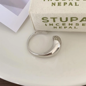 Polished S925 sterling silver open ring with minimalist water drop design for women