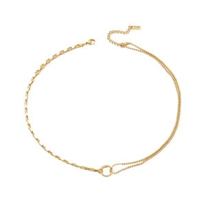 Collier asymétrique en acier titane doré avec chaîne à billes et maillons rectangles