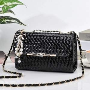 Woven PU Leather Crossbody Bag Gold Chain Strap Artificial Pearl Butterfly Charm Rhinestone Buckle Elegant Square Purse