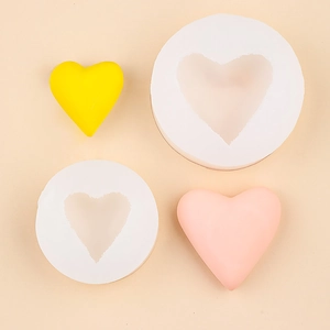 Heart-shaped silicone mold for DIY soap, chocolate, and aromatherapy plaster crafts