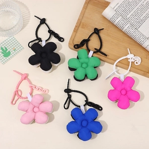 Colorful plush five-petal flower keychains in six colors for bags and phone cases