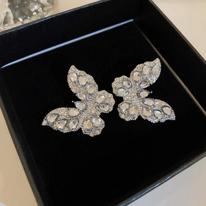 Orecchini A Farfalla Lega Rhinestone Elegante Lucido Gioielli Di Moda Per Donne Con Perno In Argento