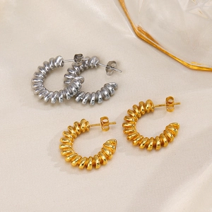 Boucles d'oreilles créoles torsadées en forme de C vintage plaqué or 18 carats