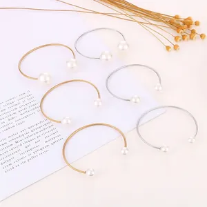 Minimalistischer Offener Armreif 18K Vergoldeter Edelstahl Mit Doppelten Muschelperlen Mode Armband Für Damen