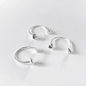 Minimalist S925 sterling silver open rings with elegant heart-shaped ends in silver