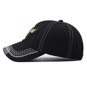 Berretto da baseball classico in cotone nero con cuciture a contrasto e ricamo con aquila