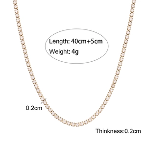 Detailansicht einer 2mm Goldhalskette mit Maßen für Länge 40cm und Gewicht 4g Schmuck