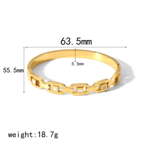 Detailed size parameters of 18k gold plated stainless steel bracelet with dimensions