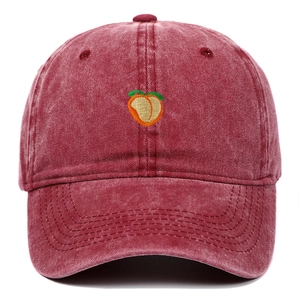 Vintage-Basecap aus gewaschener Baumwolle mit Pfirsich-Stickerei in Burgunderrot