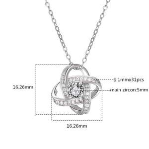 Detail view of S925 silver clover pendant with 16.26mm dimensions and zirconia inlay
