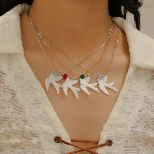 Collier Pendentif Hirondelle Oiseau Minimaliste Pour Femmes Cuivre Plaqué Or Argent Céramique Verre Oiseau en Vol Bijoux Cadeau