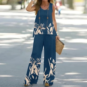 Ensemble d'été deux pièces pour femmes avec haut sans manches et pantalon large à fleurs