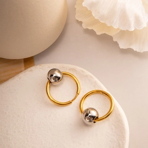 Boucles d'oreilles créoles dorées avec perles argentées en acier inoxydable chic