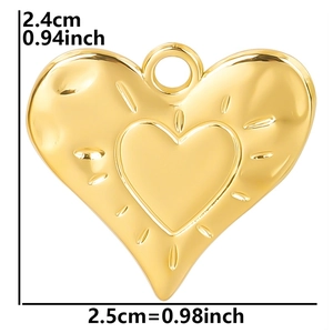 Polished gold heart charm pendant measurement 2.5cm width by 2.4cm height