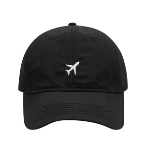 Casquette de baseball noire respirante avec broderie petit avion et visière courbée