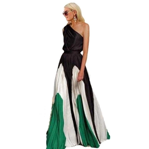 Women's off-shoulder maxi dress featuring tri-color block splicing and pleated texture