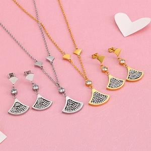 Stainless steel fan-shaped necklace and earrings set with rhinestones and engraving