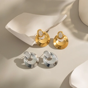 Geometric stainless steel earrings with sparkling rhinestones in gold and silver finish