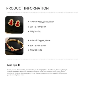 Detaillierte Produktdaten für Zirkon-Ohrringe und Armband mit Goldbeschichtung