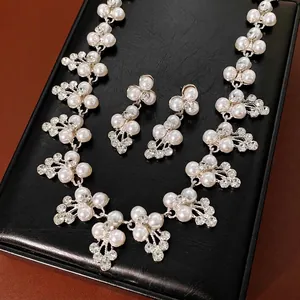 Collier Et Boucles D'oreilles Künstliche Perles Strass Floral Mariage Bijoux Accessoire Femmes