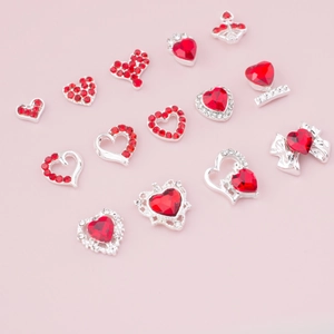 Ciondoli per nail art a forma di cuore rosso e fiocco con base in lega d'argento