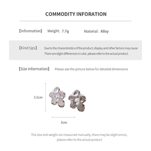 Detailed spec sheet showing dimensions 3.5x3cm and 7.7g weight for silver floral earrings