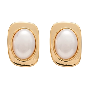 Golden geometric earrings with large white pearls and vintage metal finish for women