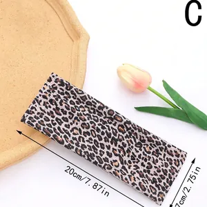 Elastic leopard print headband in brown and black for sports yoga 20x7cm