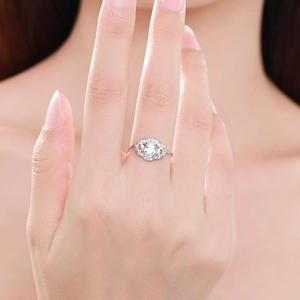 Elegant S925 sterling silver ring with oval zircon on hand, adjustable stylish design